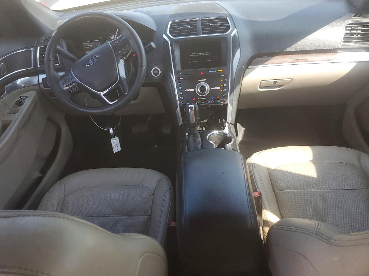 2019 Ford Explorer VIN 1FM5K7F85KGA16139 COPART salvage auction — Normal Wear, MO - CERT OF TITLE-REPOSSESSED, sold $2,350 on 2026-07-02 (photo 8)