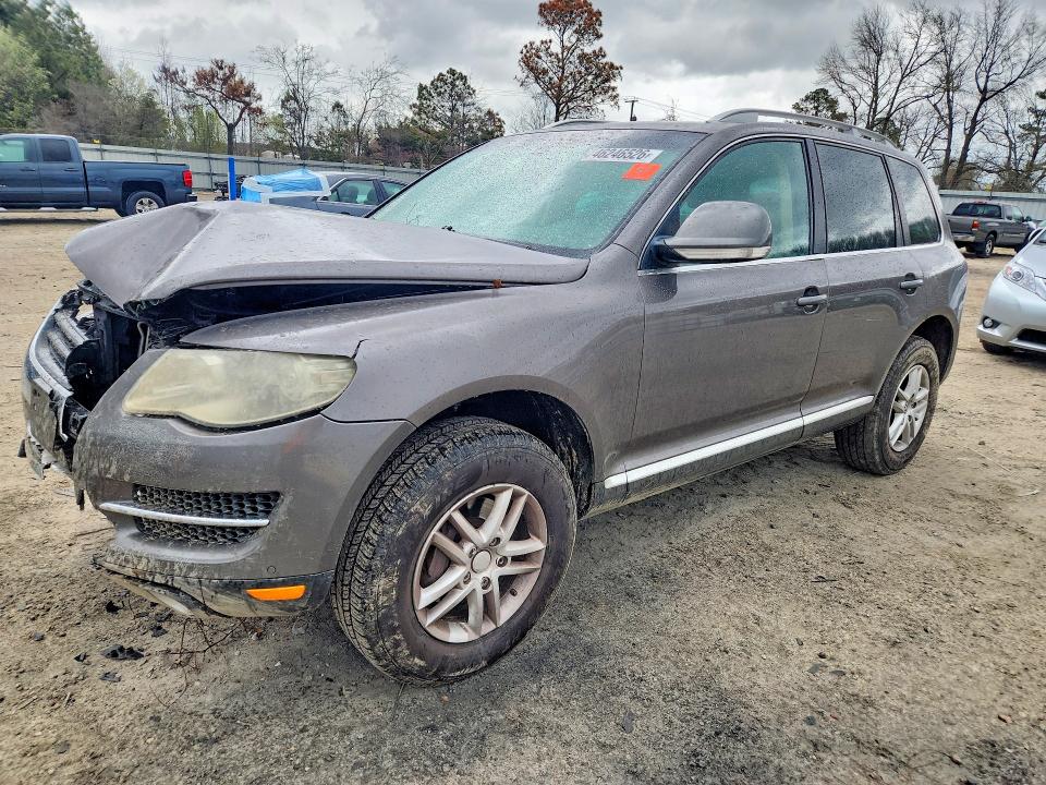 2008 Volkswagen Touareg VIN WVGBE77L28D004943 COPART salvage auction — FRONT END, Nc - Salvage Certificate Of Title, sold $225 on 2026-07-07 (photo 1)