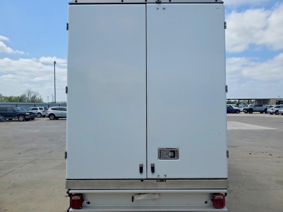 2021 Ford Transit VIN 1FDBW5Z82MKA93154 COPART salvage auction — NORMAL WEAR, Tx - Certificate Of Title, sold $10,000 on 2026-07-30 (photo 6)