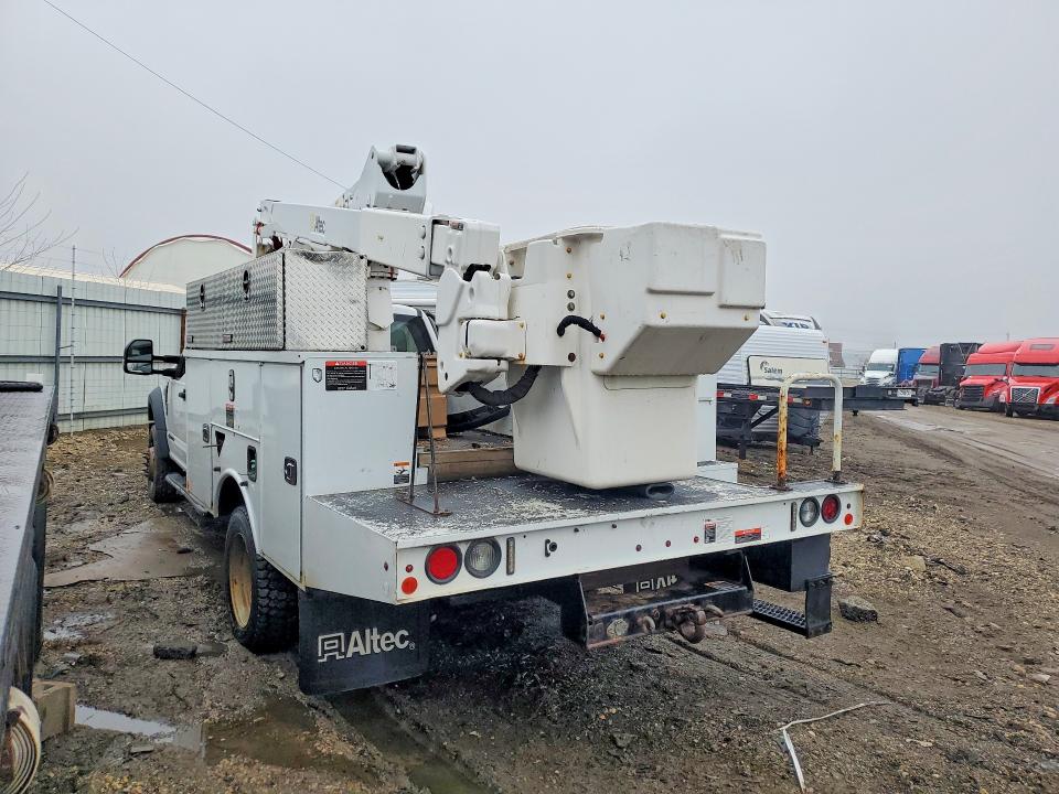 2019 Ford F550 VIN 1FD0X5HT1KEF06185 COPART salvage auction — SIDE, IL - SALVAGE CERTIFICATE, sold $7,300 on 2026-07-08 (photo 2)