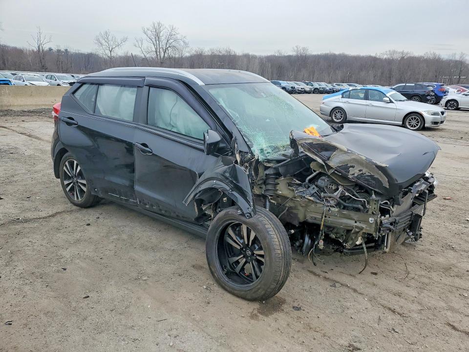 2020 Nissan Kicks VIN 3N1CP5CV3LL545519 COPART salvage auction — FRONT END, NJ - CERT OF TITLE-SALVAGE, sold $800 on 2026-07-02 (photo 4)