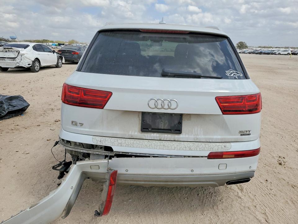 2017 Audi Q7 VIN WA1LAAF71HD016162 COPART salvage auction — REAR END, TX - SALVAGE VEHICLE TITLE, sold $225 on 2026-07-30 (photo 6)