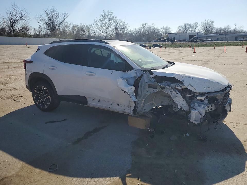 2025 Chevrolet Trax VIN KL77LJEP2SC198760 COPART salvage auction — FRONT END, Mo - Salvage Certificate Of Title, sold $3,350 on 2026-07-28 (photo 4)
