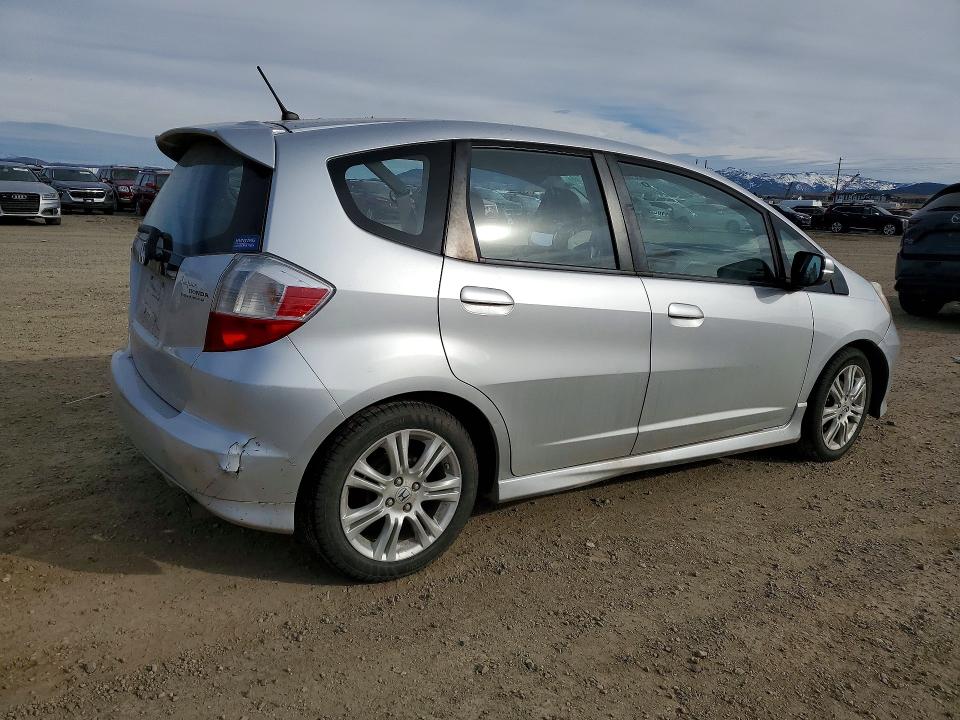 2011 Honda Fit VIN JHMGE8H52BC025867 COPART salvage auction — ROOF, Mt - Salvage Certificate Of A Vehic, sold $225 on 2026-07-07 (photo 3)