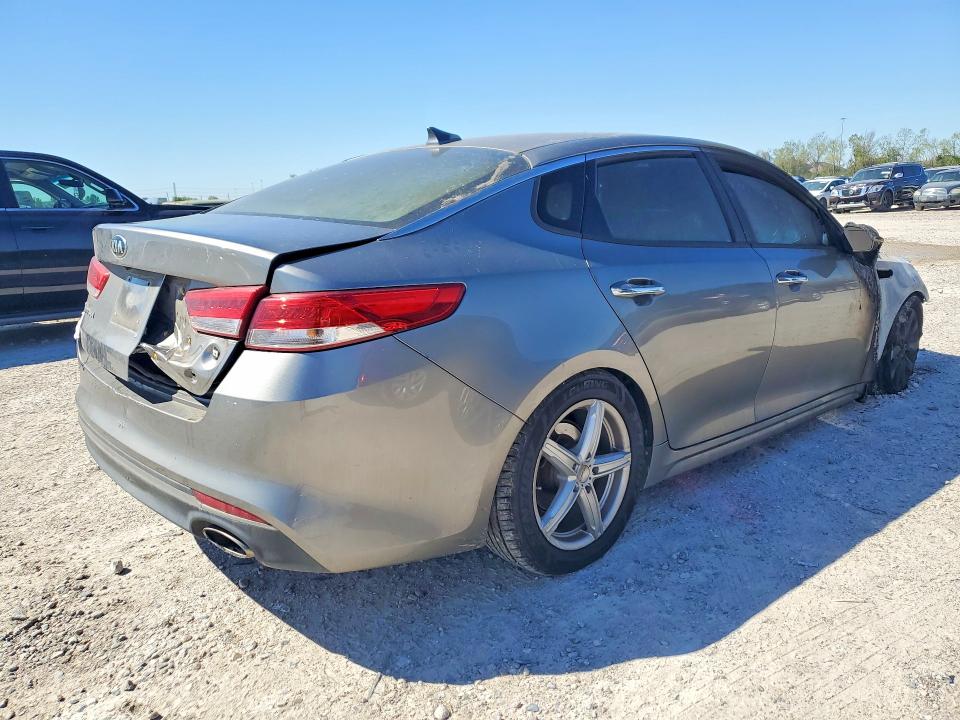 2016 Kia Optima VIN 5XXGU4L32GG045093 COPART salvage auction — ENGINE BURN, Tx - Salvage Vehicle Title, sold $200 on 2026-07-02 (photo 3)