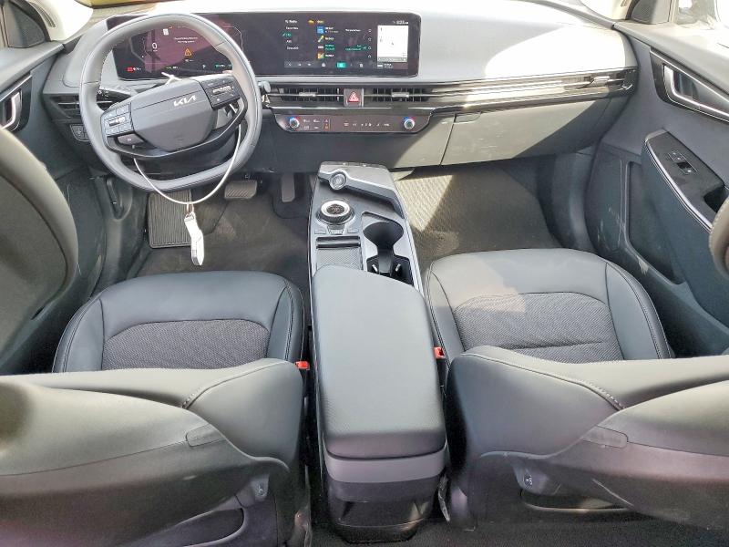 2025 Kia Ev6 VIN 5XYC34JB9SG013743 COPART salvage auction — REAR END, Id - Salvage Certificate Of Title, sold $12,700 on 2026-07-08 (photo 8)