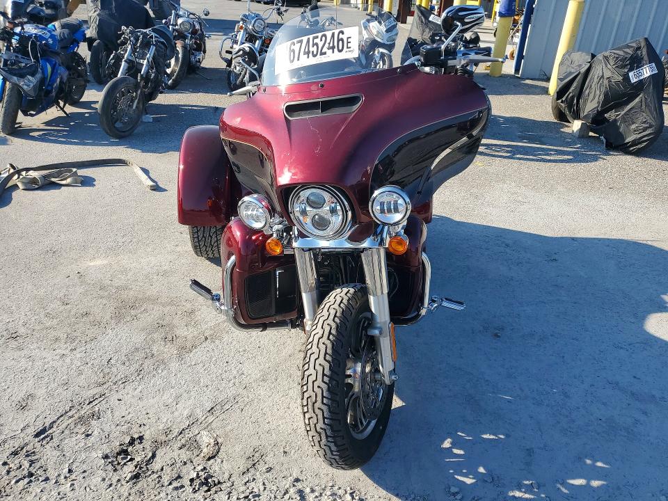 2014 Harley-davidson Flhtcutg VIN 1HD1MAL12EB859216 COPART salvage auction — FRONT END, FL - CERT OF TITLE SLVG REBUILDABLE, sold $350 on 2026-07-02 (photo 2)