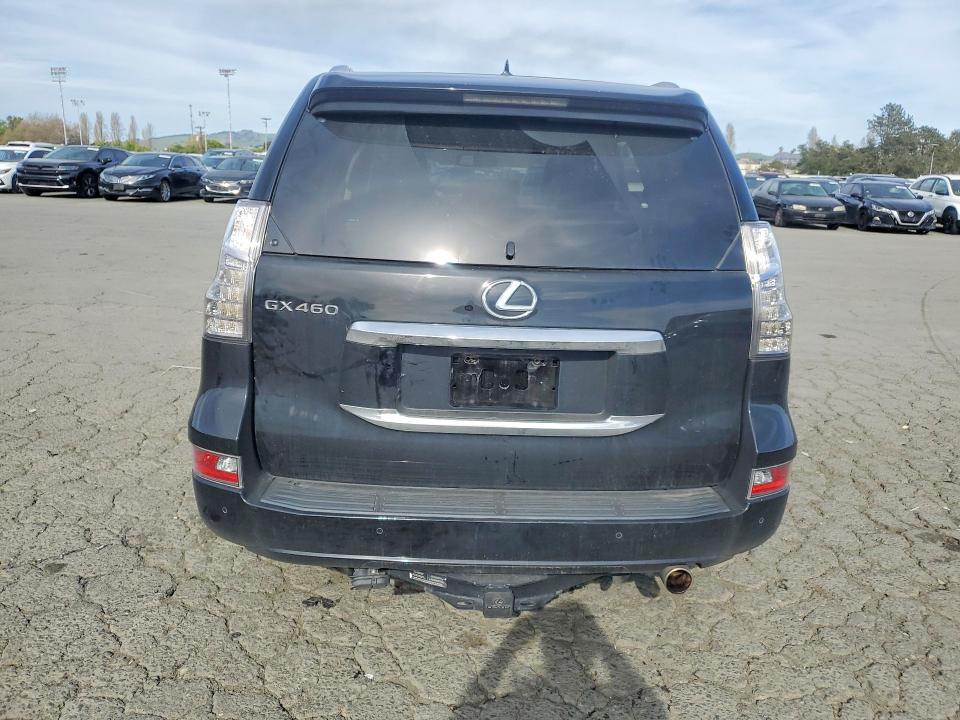 2015 Lexus VIN JTJBM7FX9F5100679 COPART salvage auction — MINOR DENT/SCRATCHES, Ca - Dis/Dlr/Exp Only Clean Title, sold $11,300 on 2026-07-31 (photo 6)