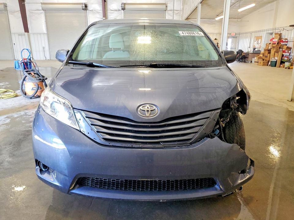 2015 Toyota Sienna VIN 5TDKK3DC2FS579121 COPART salvage auction — FRONT END, In - Cert Of Title-Salvage Title, sold $1,800 on 2026-07-27 (photo 5)