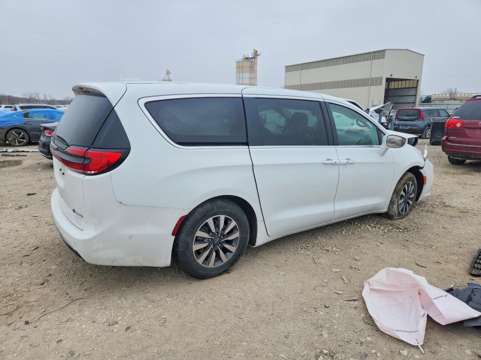 2022 Chrysler Pacifica VIN 2C4RC1L79NR121216 COPART salvage auction — FRONT END, Mo - Salvage Certificate Of Title, sold $3,050 on 2026-07-09 (photo 3)