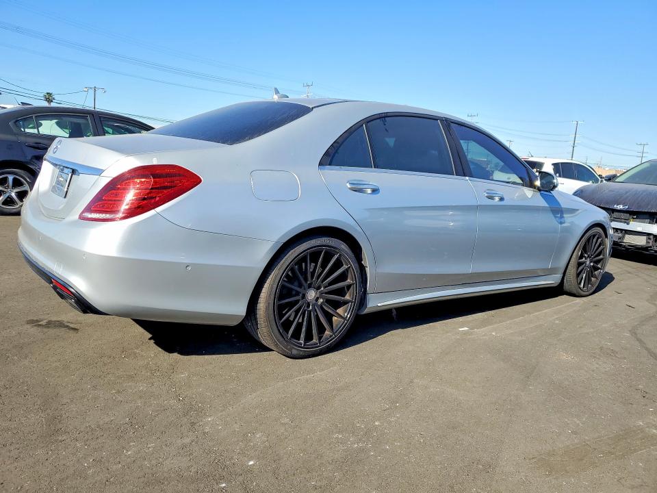 2015 Mercedes-benz S class VIN WDDUG8CB6FA087582 COPART salvage auction — MINOR DENT/SCRATCHES, CA - DIS/DLR/EXP ONLY CLEAN TITLE, sold $5,700 on 2026-07-27 (photo 3)