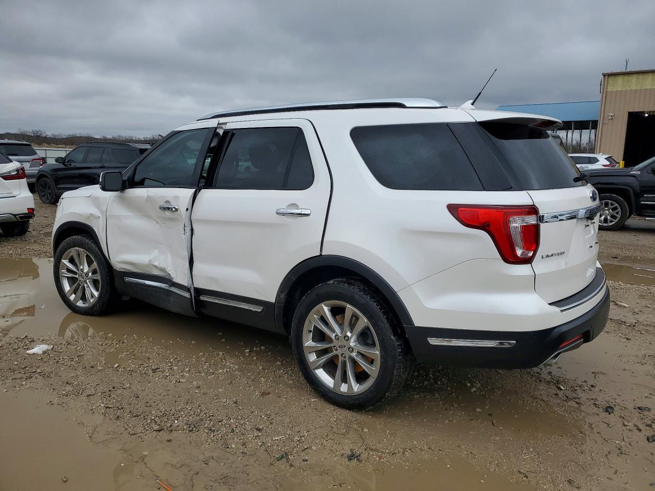 2018 Ford Explorer VIN 1FM5K8F85JGC41293 COPART salvage auction — Side, KS - CERT OF TITLE-SALVAGE, sold $6,300 on 2026-07-09 (photo 2)