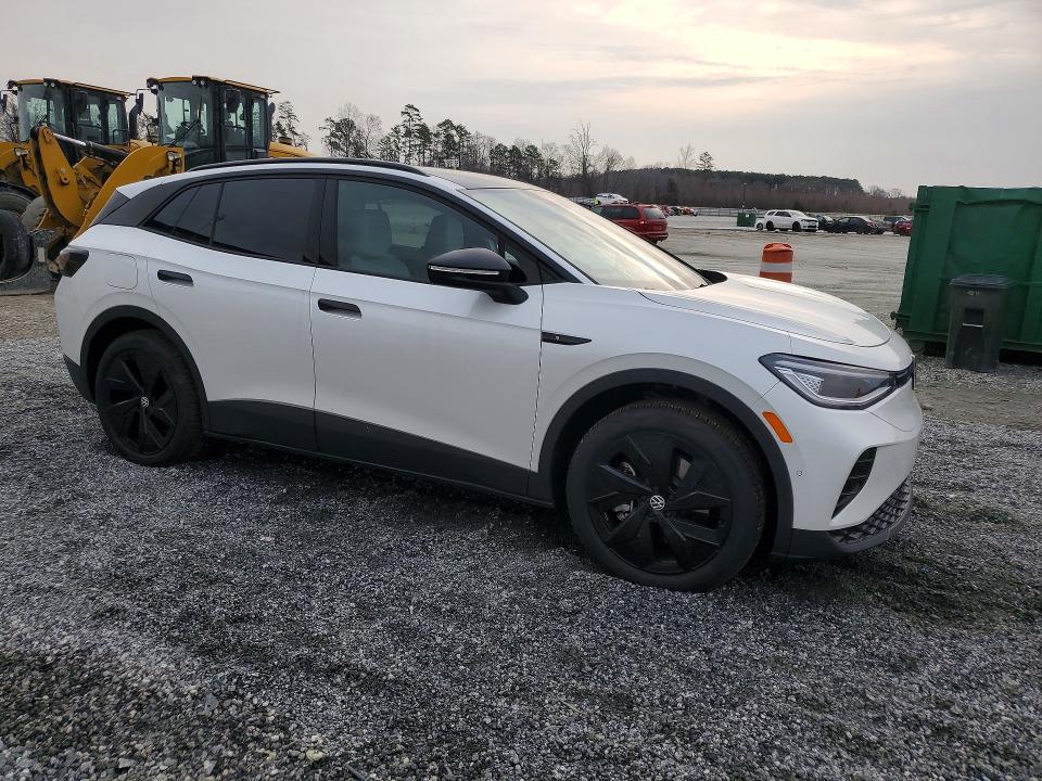 2025 Volkswagen Id.4 VIN 1V2VRPE81SC010801 COPART salvage auction — SIDE, Sc - Cert Of Title-Salvage, sold $14,000 on 2026-07-20 (photo 4)