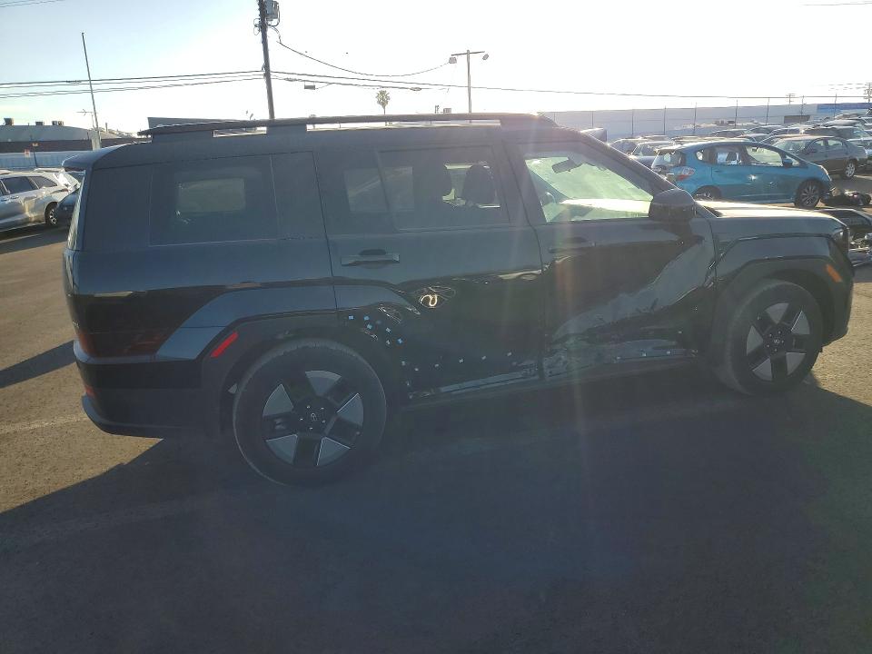 2025 Hyundai Santa fe VIN 5NMP24G18SH027450 COPART salvage auction — SIDE, Salvage Title, sold $8,100 on 2026-07-27 (photo 3)