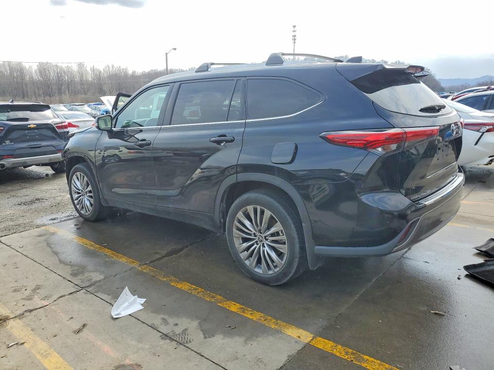 2021 Toyota Highlander VIN 5TDFZRBH3MS120952 COPART salvage auction — FRONT END, Ky - Cert Of Title-Salvage, sold $22,400 on 2026-07-16 (photo 2)