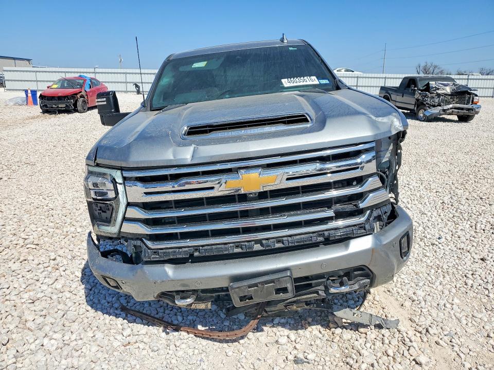 2024 Chevrolet Silverado VIN 2GC4YREY0R1202920 COPART salvage auction — SIDE, Tx - Salvage Vehicle Title, sold $70 on 2026-07-09 (photo 5)