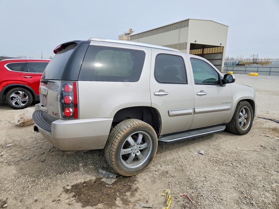 2007 Gmc Yukon VIN 1GKFK63897J183688 COPART salvage auction — SIDE, Ks - Cert Of Title-Salvage, sold $1,400 on 2026-07-09 (photo 3)