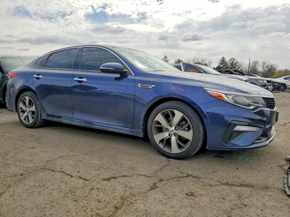 2019 Kia Optima VIN 5XXGT4L31KG368580 COPART salvage auction — SIDE, PA, sold $2,700 on 2026-07-17 (photo 4)