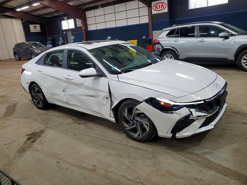 2024 Hyundai Elantra VIN KMHLS4DG2RU712615 COPART salvage auction — FRONT END, Salvage Title, sold $2,800 on 2026-07-23 (photo 4)