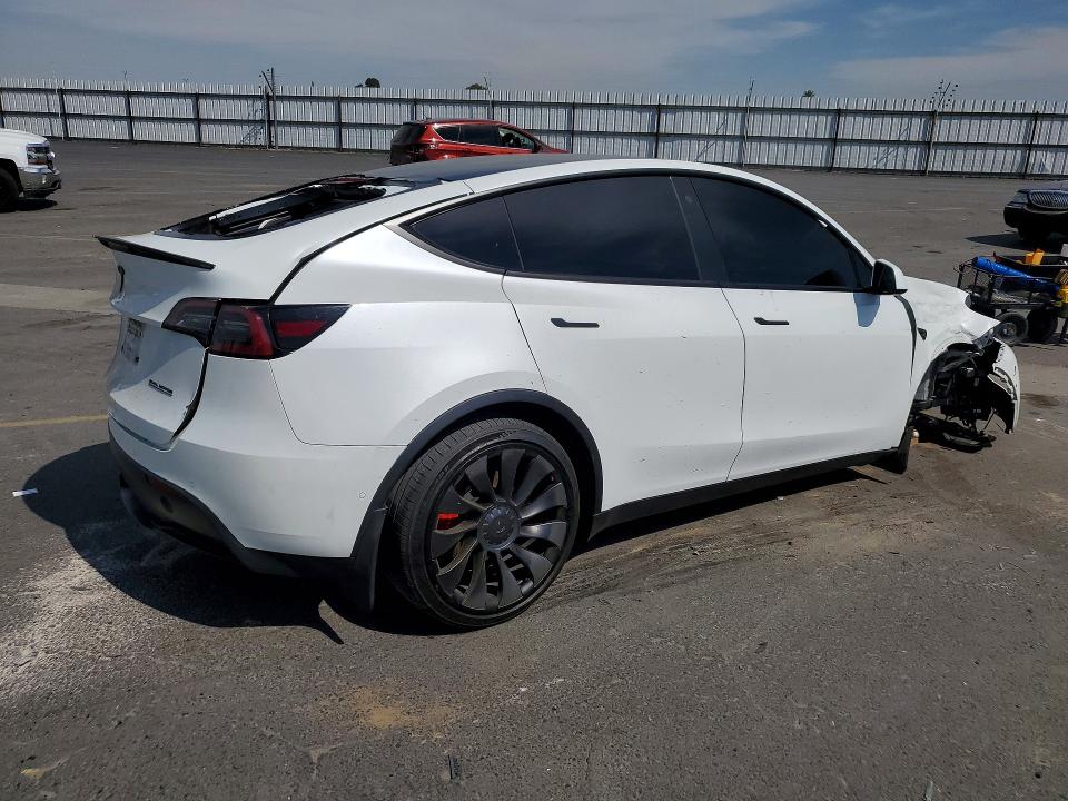2022 Tesla Model y VIN 7SAYGDEF9NF522821 COPART salvage auction — FRONT END, Ca - Salvage Certificate, sold $4,100 on 2026-07-13 (photo 3)