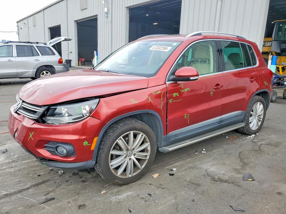 2015 Volkswagen Tiguan VIN WVGAV7AX5FW101689 COPART salvage auction — FRONT END, FL, sold $550 on 2026-07-27 (photo 1)