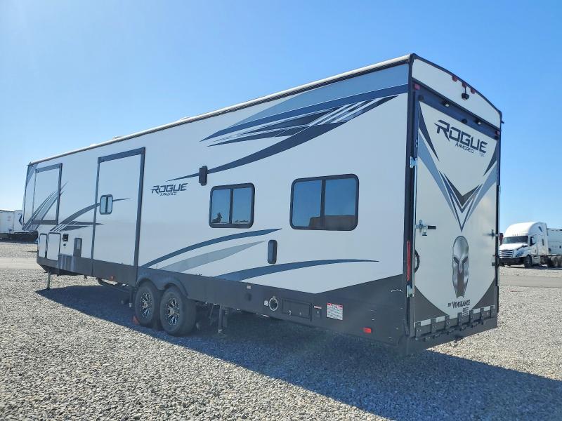 2022 Forest river Vengeance VIN 4X4FVGL26N5402353 COPART salvage auction — VANDALISM, NV - SALVAGE TITLE, sold $25,250 on 2026-07-09 (photo 3)