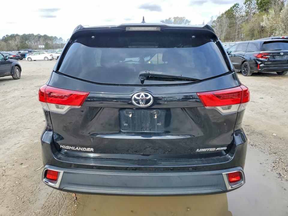2018 Toyota Highlander VIN 5TDDZRFHXJS865890 COPART salvage auction — SIDE, VA - CERT OF TITLE - SALVAGE, sold $3,950 on 2026-07-14 (photo 6)
