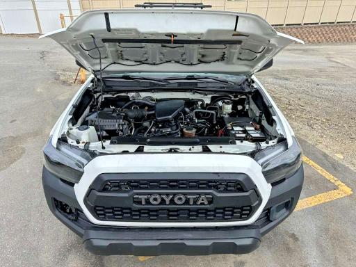 2019 Toyota Tacoma VIN 5TFRX5GN0KX161038 COPART salvage auction — MINOR DENT/SCRATCHES, Ma - Certificate Of Title, sold $10,300 on 2026-07-15 (photo 8)