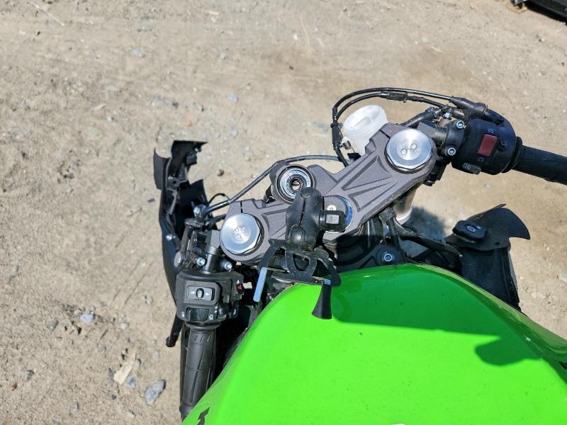2022 Kawasaki Zx636 VIN JKBZXJH14NA013038 COPART salvage auction — ALL OVER, Md - Cert Of Salvage > 75% Damage, sold $2,550 on 2026-07-02 (photo 7)