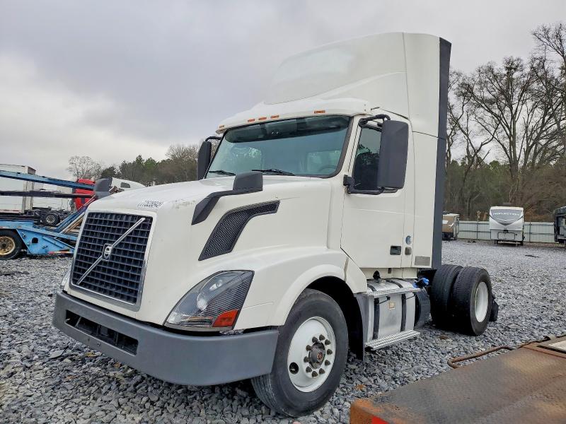 2017 Volvo VIN 4V4N39TG0HN988104 COPART salvage auction — MECHANICAL, In - Certificate Of Title, sold $5,000 on 2026-08-03 (photo 2)