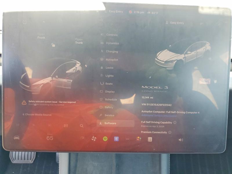 2025 Tesla Model 3 VIN 5YJ3E1EA2SF031342 COPART salvage auction — SIDE, Salvage Title, sold $10,900 on 2026-07-30 (photo 9)