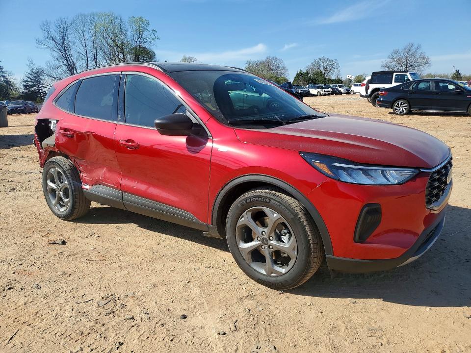 2026 Ford Escape VIN 1FMCU0MN8TUA22263 COPART salvage auction — REAR END, NC - SALVAGE CERTIFICATE OF TITLE, sold $8,000 on 2026-07-27 (photo 4)