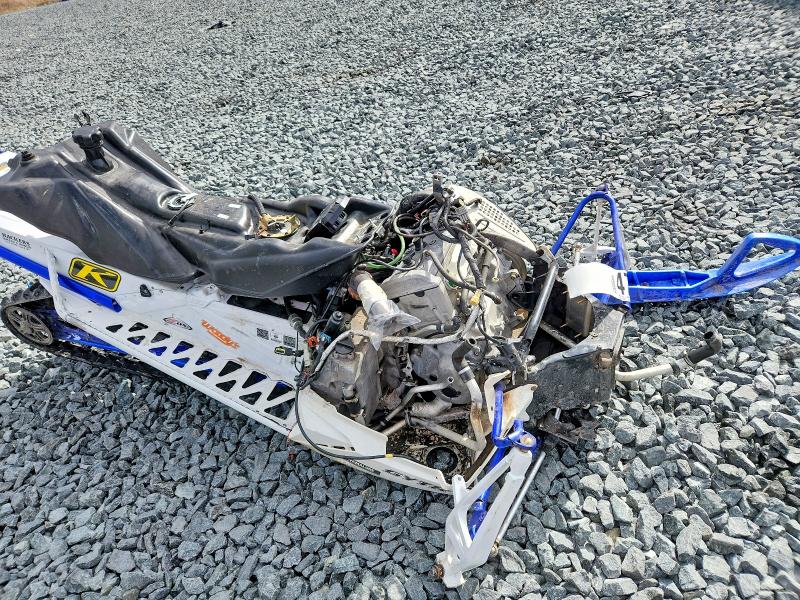 2015 Yama Viper VIN 4UF8JY209FT000395 COPART salvage auction — FRAME DAMAGE, MI - SNOWMOBILE REGISTRATION, sold $125 on 2026-07-30 (photo 9)