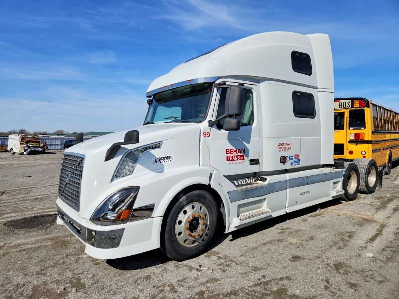 2003 Volvo Vnl VIN 4V4NC9TJX3N341861 COPART salvage auction — MINOR DENT/SCRATCHES, Mo - Certificate Of Title, sold $25 on 2026-07-21 (photo 2)