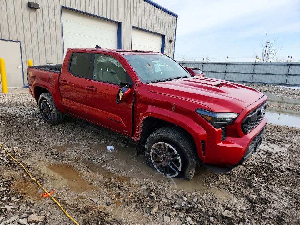 2024 Toyota Tacoma VIN 3TYLB5JN2RT048709 COPART salvage auction — ROLLOVER, Salvage Title, sold $18,000 on 2026-08-03 (photo 4)