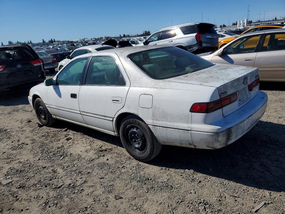 1998 Toyota Camry VIN 4T1BG22K2WU839949 COPART salvage auction — FRONT END, Ca - Dis/Dlr/Exp App For Dup Clean, sold $350 on 2026-07-02 (photo 2)