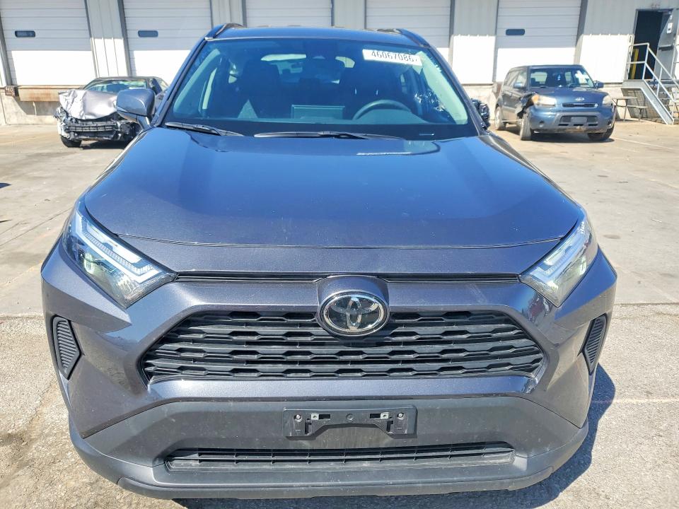 2025 Toyota Rav4 VIN 2T3P1RFV8SW554226 COPART salvage auction — SIDE, Fl - Cert Of Title Slvg Rebuildable, sold $14,300 on 2026-07-09 (photo 5)