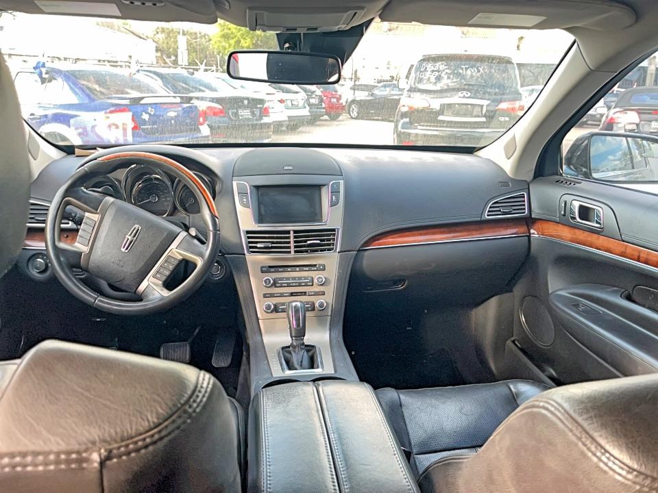 2011 Lincoln Mkt VIN 2LMHJ5AT4BBJ50409 COPART salvage auction — MECHANICAL, Tx - Certificate Of Title, sold $3,300 on 2026-07-09 (photo 9)