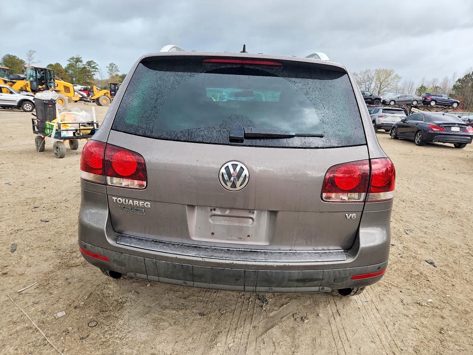 2008 Volkswagen Touareg VIN WVGBE77L28D004943 COPART salvage auction — FRONT END, Nc - Salvage Certificate Of Title, sold $225 on 2026-07-07 (photo 6)