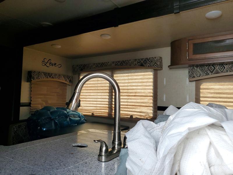 2018 Kz-rv Sporttrek VIN 4EZT13421J8069885 COPART salvage auction — FRONT END, MD - CERT OF SALVAGE > 75% DAMAGE, sold $3,550 on 2026-07-23 (photo 6)