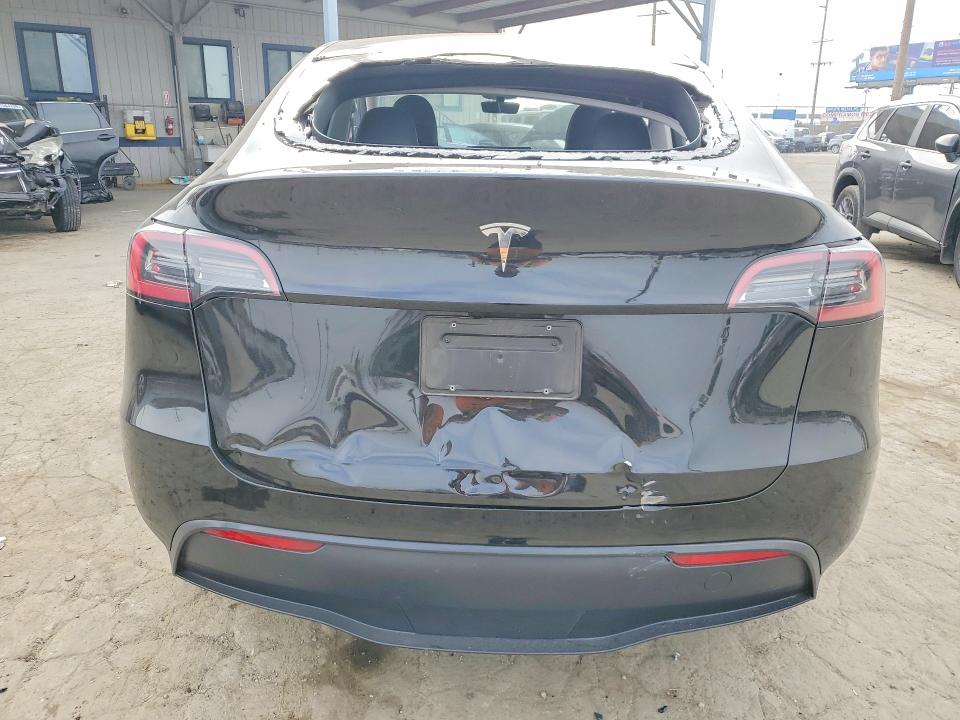 2024 Tesla VIN 7SAYGDED2RF158939 COPART salvage auction — SIDE, CA, sold $6,600 on 2026-07-23 (photo 6)