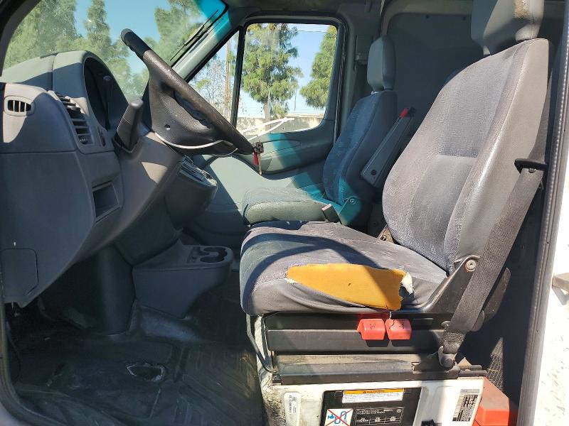 2005 Sprinter 2500 sprin VIN WD2PD644555767032 COPART salvage auction — MINOR DENT/SCRATCHES, CA - DIS/DLR/EXP ONLY CLEAN TITLE, sold $950 on 2026-07-07 (photo 7)