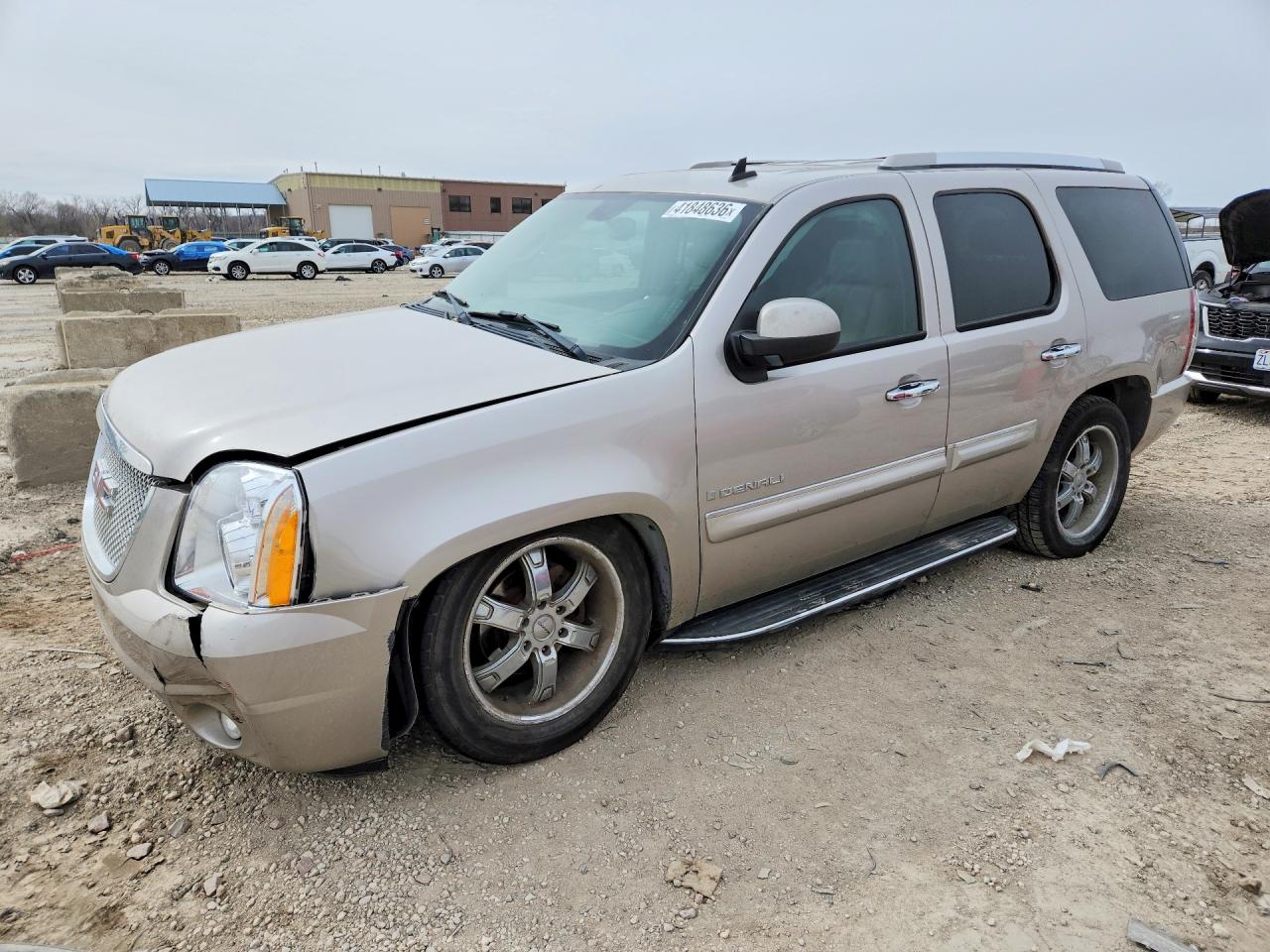 2007 GMC Yukon VIN 1GKFK63897J183688 COPART salvage auction — Side, KS - CERT OF TITLE-SALVAGE, sold $1,400 on 2026-07-02 (photo 1)