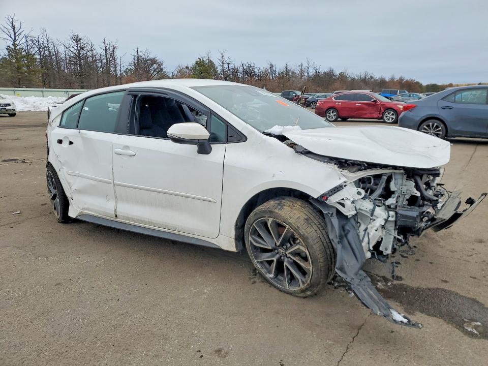 2020 Toyota Corolla VIN 5YFS4RCE3LP029348 COPART salvage auction — ALL OVER, Ny - Mv907A-Parts Only, sold $950 on 2026-07-20 (photo 4)