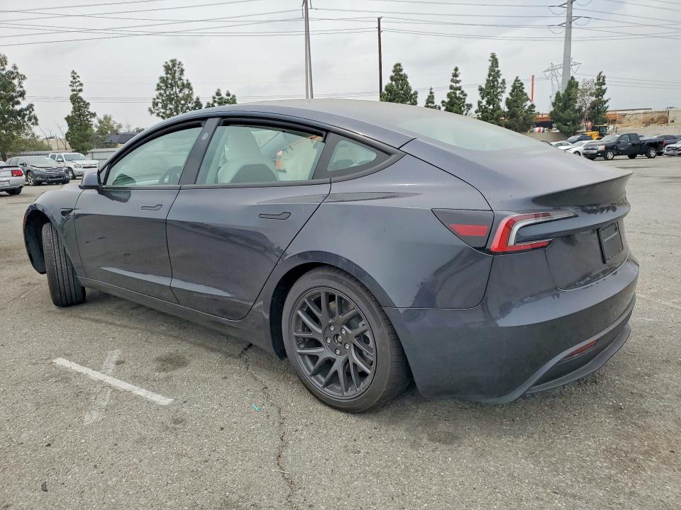 2026 Tesla Model 3 VIN 5YJ3E1EAXTF125499 COPART salvage auction — SIDE, Salvage Title, sold $225 on 2026-07-28 (photo 2)