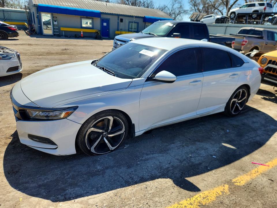 2019 Honda Accord VIN 1HGCV1E32KA100834 COPART salvage auction — FRONT END, Wv - Salvage Certificate, sold $4,700 on 2026-08-03 (photo 1)