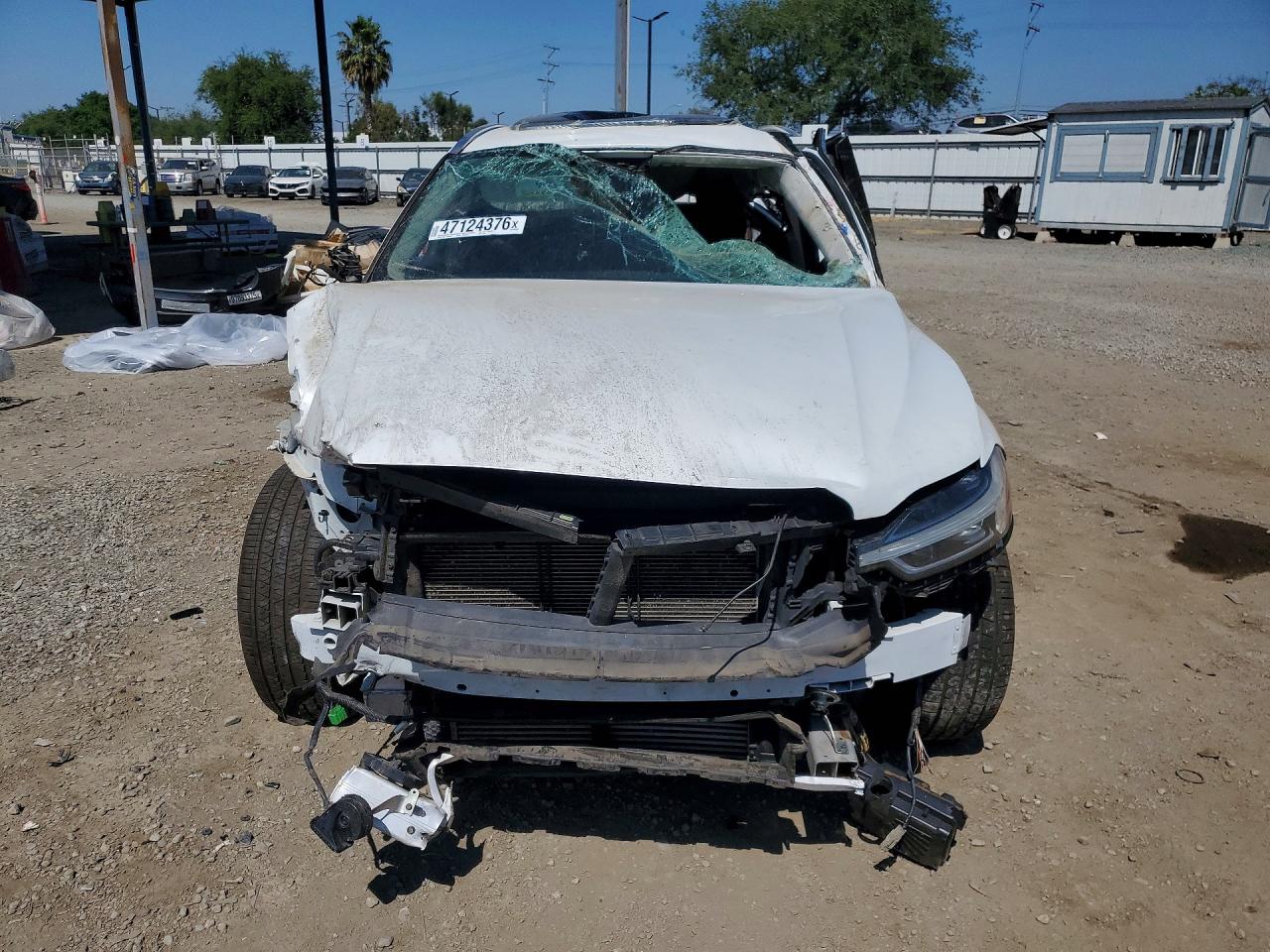 2020 Volvo XC60 VIN YV4102DK9L1411971 COPART salvage auction — Rollover, CA - SALVAGE CERTIFICATE, sold $1,350 on 2026-07-10 (photo 5)