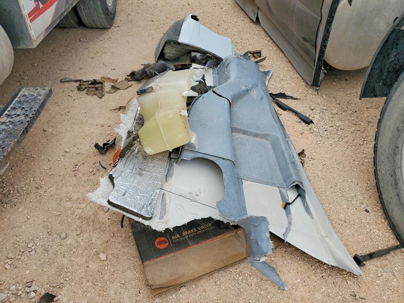 2018 International VIN 1HTMMMML5JH350229 COPART salvage auction — SIDE, Tx - Salvage Vehicle Title, sold $13,700 on 2026-07-08 (photo 9)