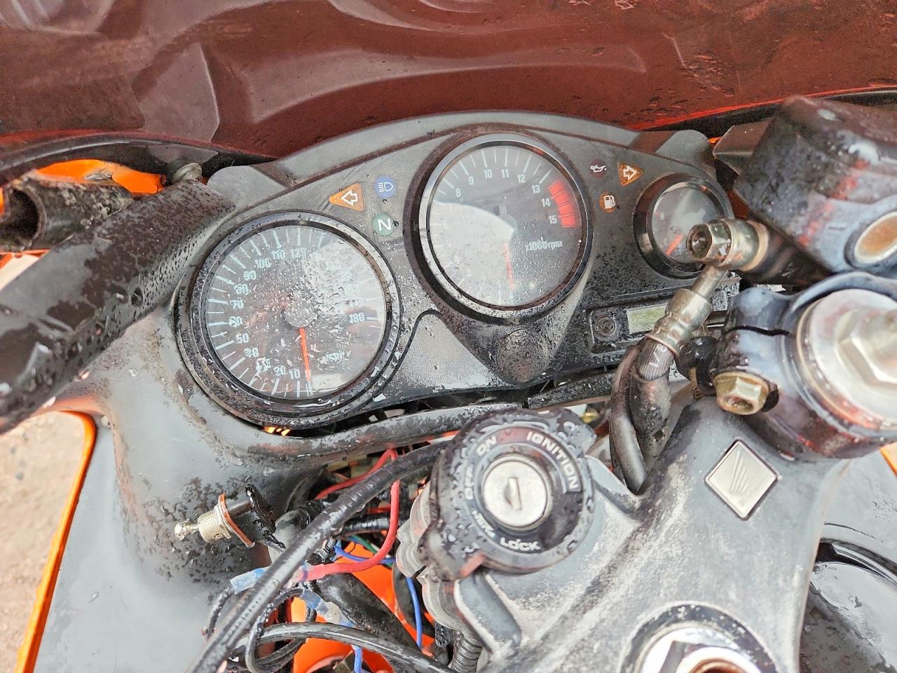 2000 Hond Cbr600 F4 VIN JH2PC3506YM104570 COPART salvage auction — Side, CO - SALVAGE TITLE, sold $450 on 2026-07-09 (photo 7)