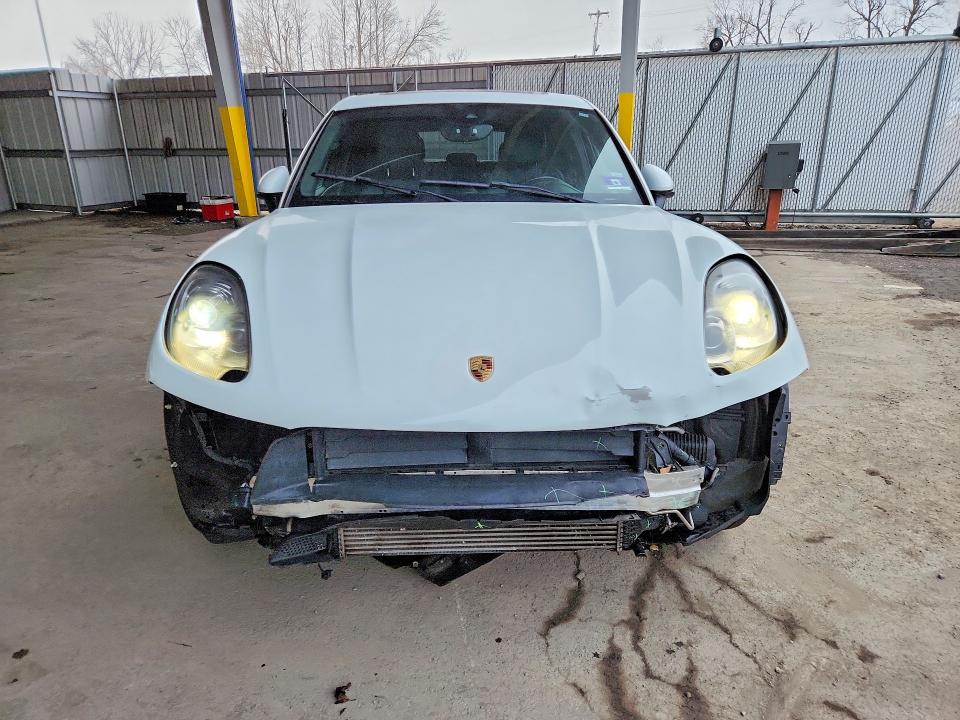 2017 Porsche Macan VIN WP1AA2A52HLB83398 COPART salvage auction — FRONT END, Nj - Cert Of Title-Salvage, sold $3,650 on 2026-07-04 (photo 5)